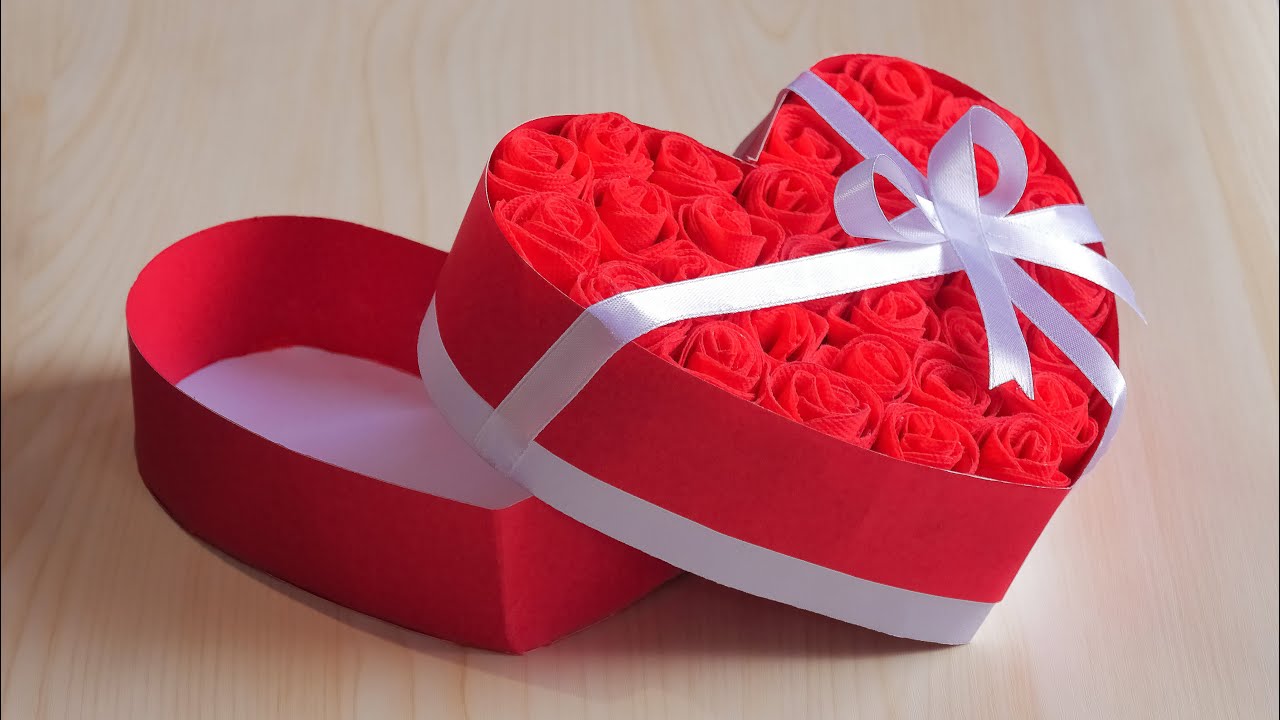The Most Amazing Large Heart-Shaped Gift Box